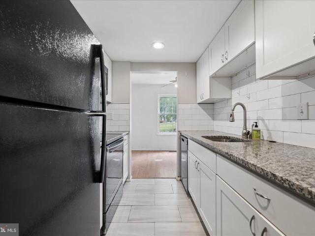 1850 Dove Court