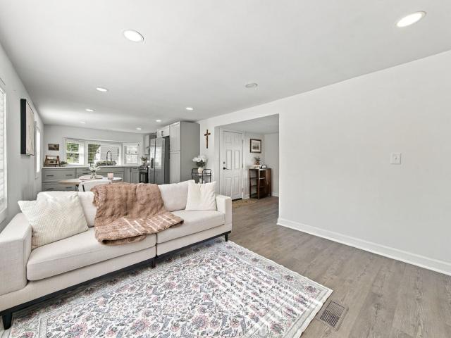 1852 Huckleberry Lane