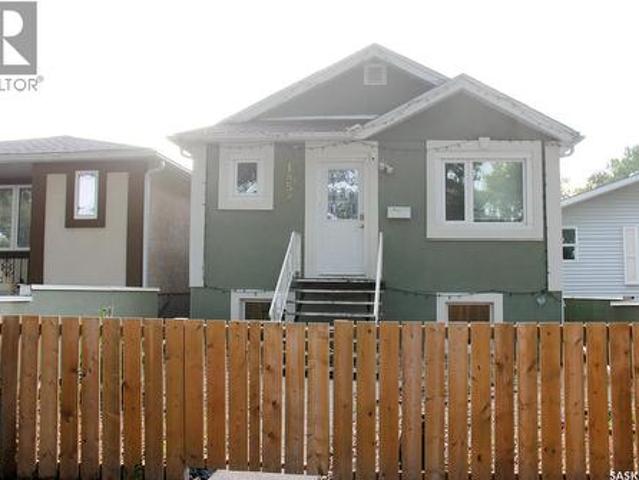 1852 Quebec Street, Regina, SK, S4P 1J6 house for sale | Listing ID SK048705 | Royal LePage