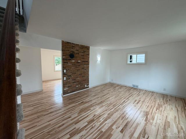 185 4th Street