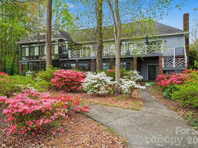 185 Appian Way