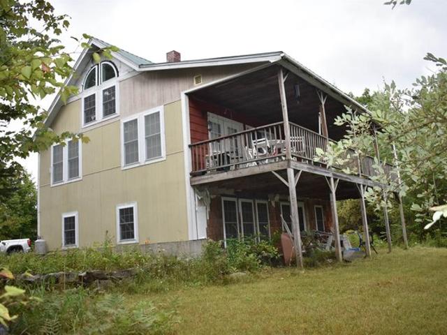 185 Driscoll Dr, Lowell, VT 05847