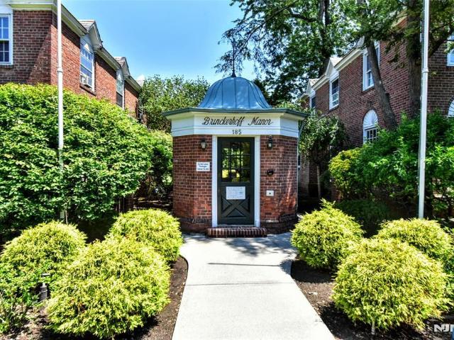 185 E Palisade Avenue # B1B
