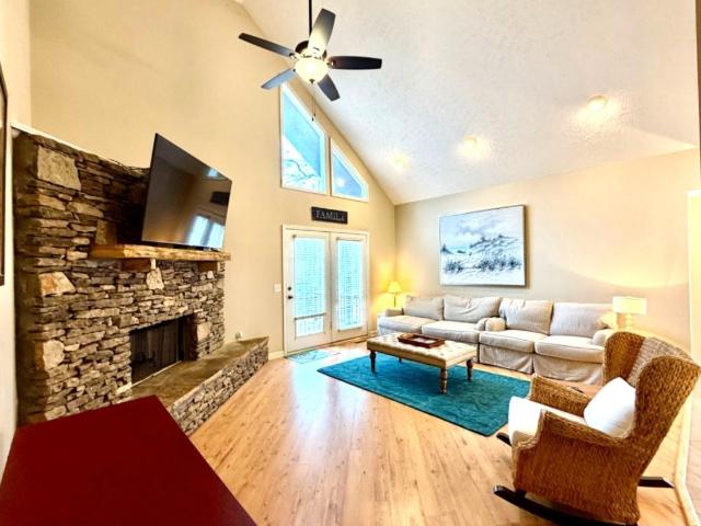 185 holiday hills rd