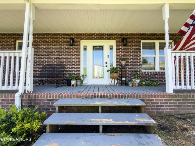 185 Hillview Lane