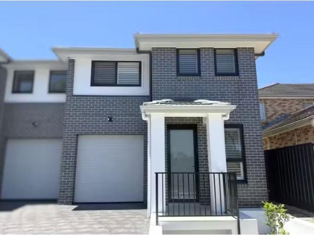 185A Cumberland Road, Greystanes Townhouse for rent Listed by.