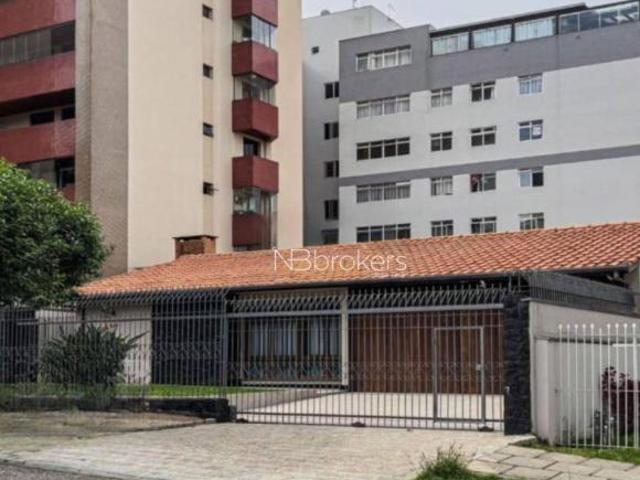 185m² PRIVATIVOS EM TERRENO DE 411m² COM AMPLA ÁREA INTERNA E EXTERNA!
