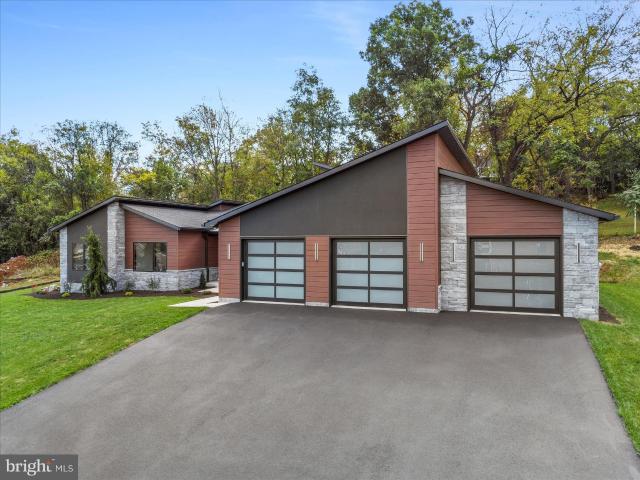 1868 Carrera Dr, Chambersburg, PA 17202 | MLS #PAFL2030