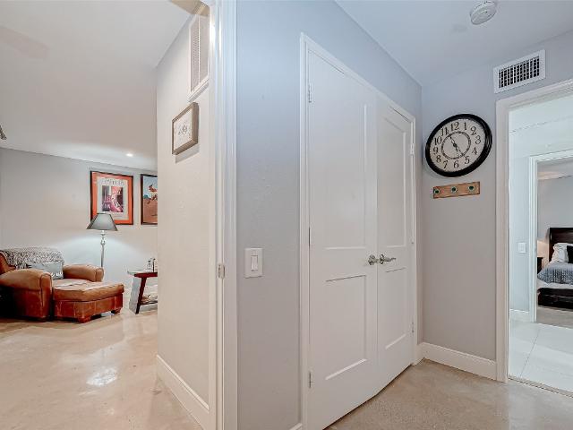 1860 White Oak Drive 375