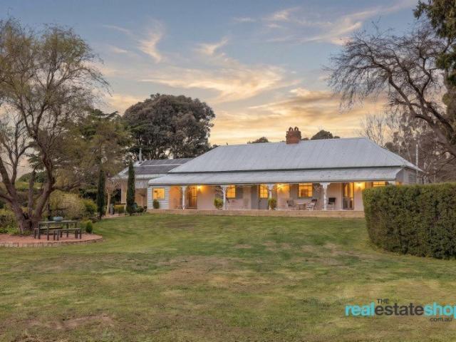 1860s Heritage Meets Modern Country Living