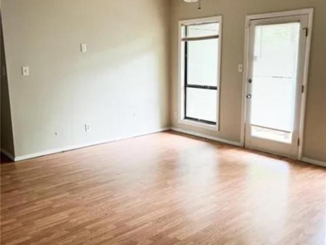 1862 Tryon Drive B