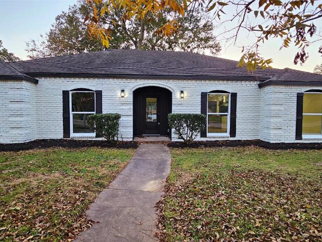 18630 Prince William Ln, Houston, TX 77058 | MLS #82128
