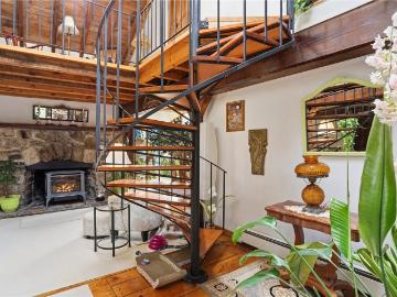 186 Arcadia Road