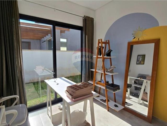 186 Área Útil Casa de Condomínio Alugar, 4 Dormitórios localizado em Avenida Red Park, 980, Rio Vermelho, Florianópolis, Santa Catarina, 88060292 | Brasil