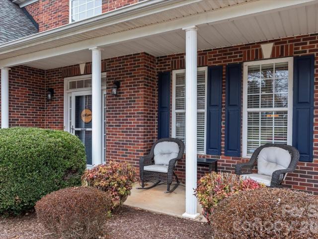 186 Autumn Frost Avenue
