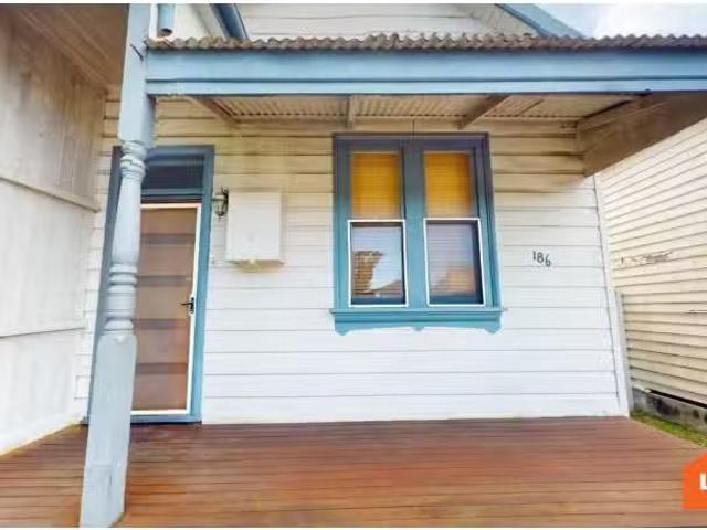 186 Beaumont Street, Hamilton House for rent Listed by Leasin.