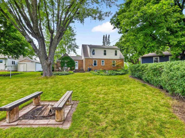 186 Hillcrest Circle