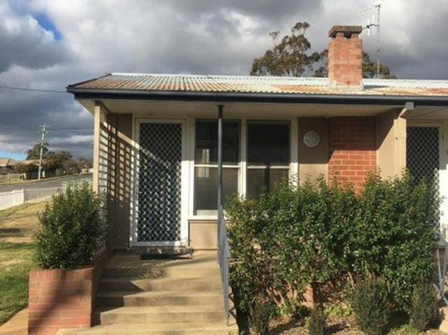 1/86 Lansdowne Street, Goulburn