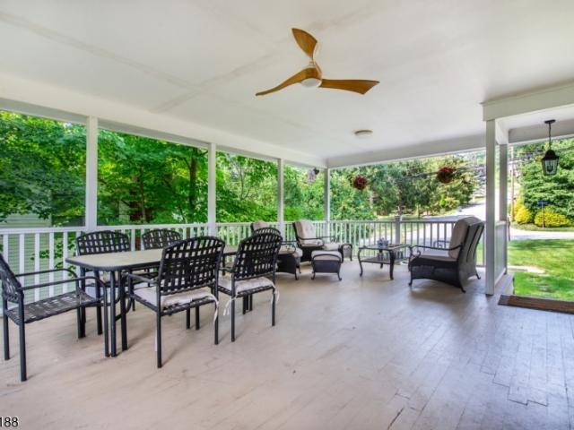 186 Macdonald Dr