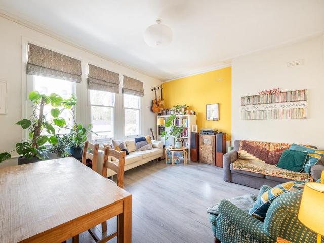 186 Norwood Road, London, SE27 9AU, United Kingdom | 3 bed apartment for rent #140655344 | Rentberry