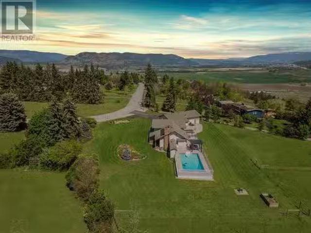 186 Stepping Stones Crescent, Spallumcheen, BC, V1H 1X2 hous.