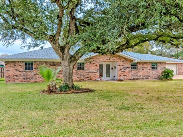 186 Poinsettia St, Bridge City, TX 77611 | MLS #268918