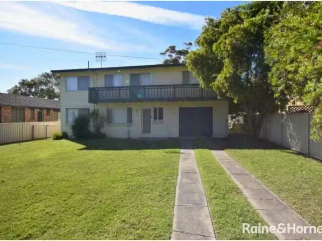 186 Prince Edward Avenue, CULBURRA BEACH House for rent Liste.