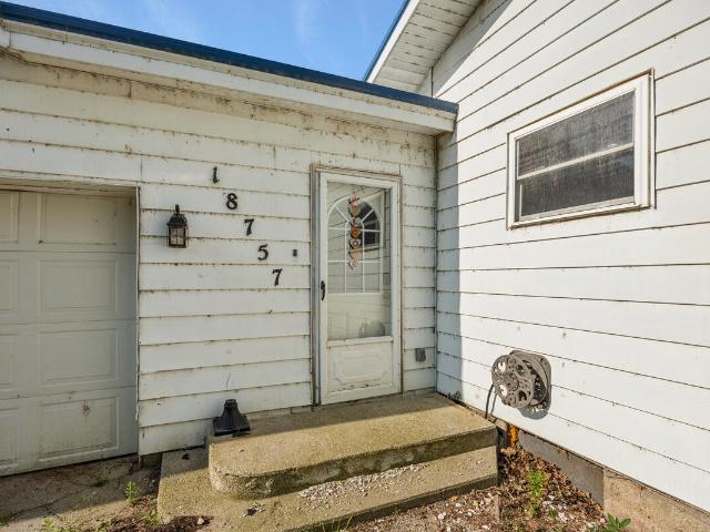 18757 N County Line Road