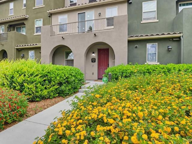 1876 Champagne Court 6