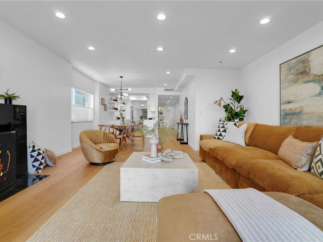 1871 Greenfield Avenue 102