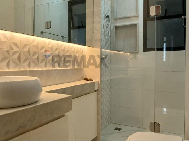 187 Área Útil Apartamento Alugar, 3 Dormitórios localizado em Rua Eugênio Netto, 764 Edifício Maison Suisse Santa Lúcia, Vitória, Espírito Santo, 29056240 | Brasil