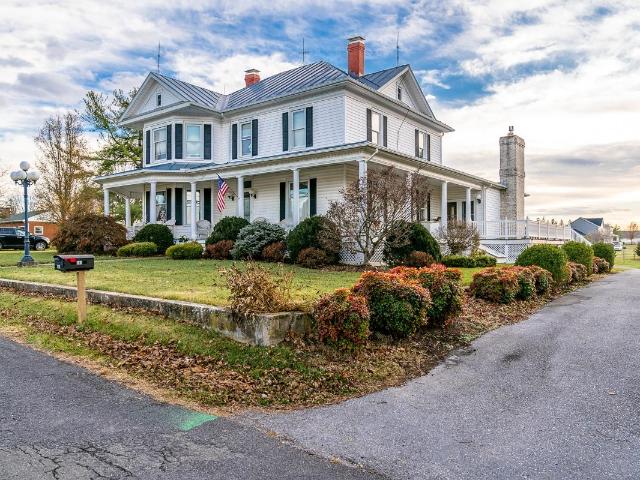 187 Houff Rd, Weyers Cave, VA 24486 | MLS #671466