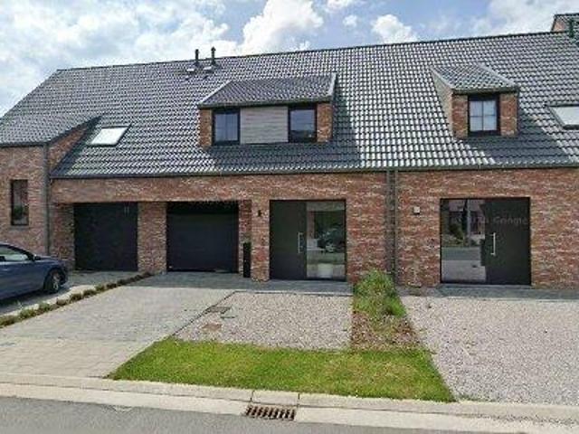 187 m2 apartment for rent in Langemark Poelkapelle