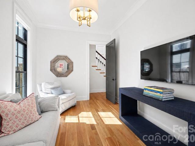 187 N Canterbury Rd, Charlotte, NC 28211 | MLS #4375