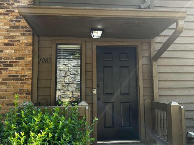 1885 D'Youville Lane