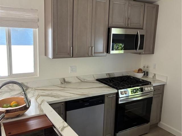 1885 E Bayshore Road 7