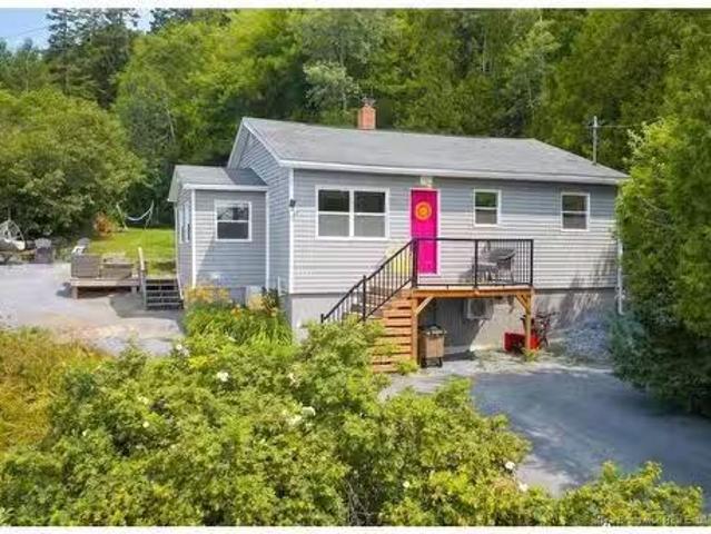 1885 Golden Grove Rd, Saint John, NB, E2N 2A2 house for sale.
