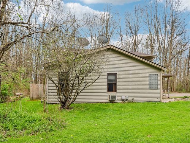 1886 James B Drive