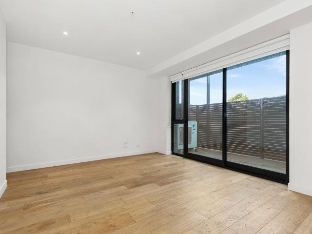 18/872 Doncaster Road, Doncaster East