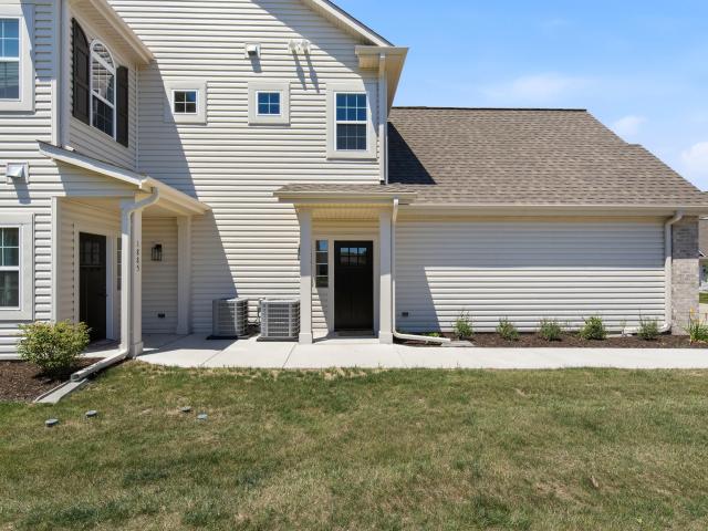 1887 Woodland Way, Unit 420 4