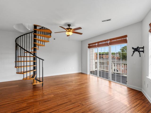 1888 N Humboldt Ave, Unit 403
