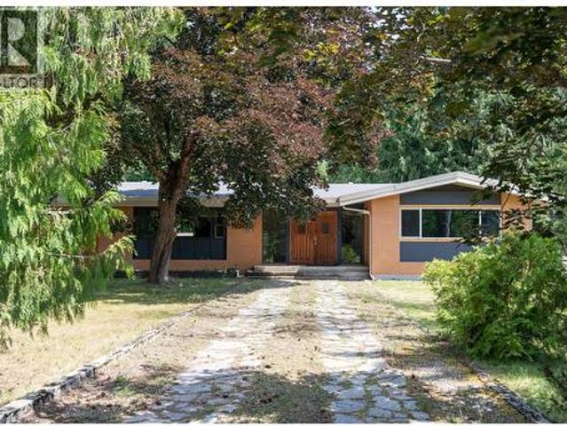 1888 Airport Way, Revelstoke, BC, V0E 2S0 house for sale | Listing ID 10394 | Royal LePage