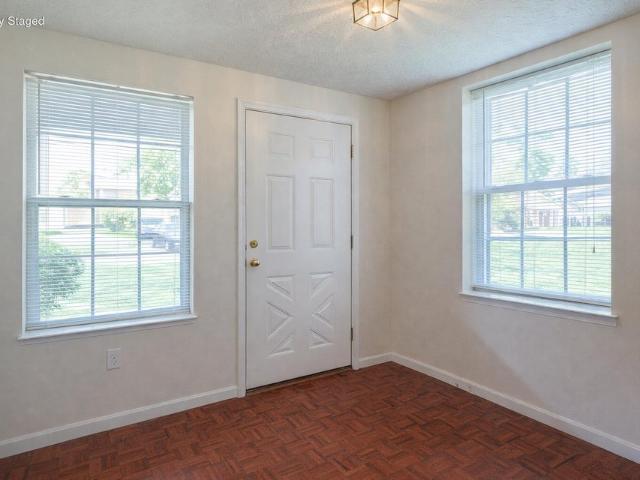 1888 Cliffview Lane