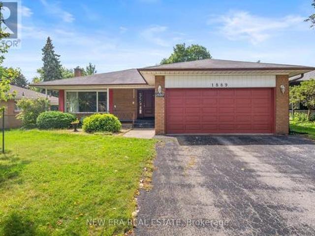 1889 Steepbank Crescent, Mississauga, ON, L4X 1T9 house for sale | Listing ID W13788 | Royal LePage