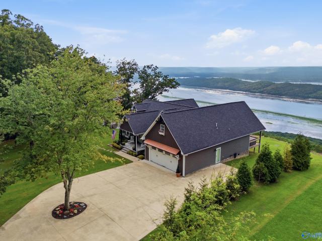 1889 Scenic Drive