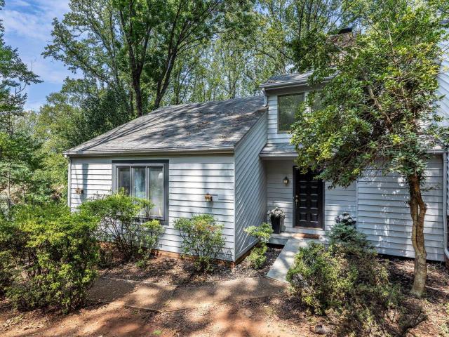 1880 north pantops dr