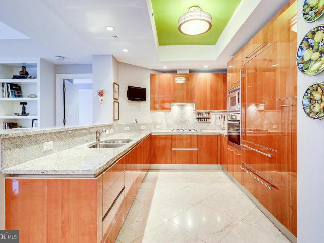 1881 N Nash Street # 201