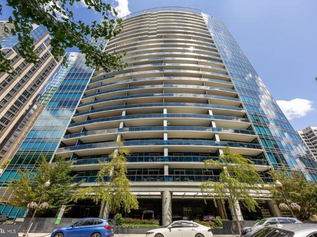 1881 N Nash Street N # 301