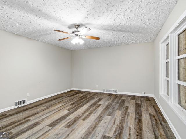 1883 Cindy Drive