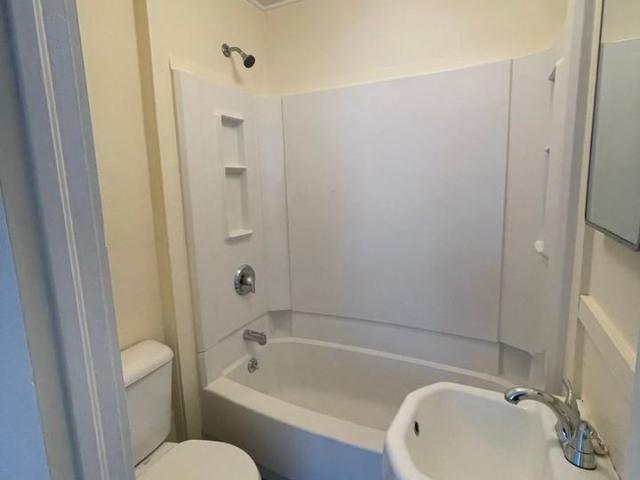 188 CLIFF 1 Bedroom Apartment for Rent at 188 Cliff St, Burlington, VT 05401 South End